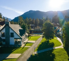 Коттедж "ПРЕМИУМ" на 5 спальных комнат в Орлиное гнездо