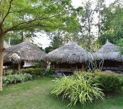 Двухместное бунгало рядом с пляжем двуспальная кровать в Satun Dive Resort