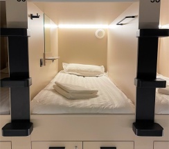 Одноместная капсула (верх) в Deep Hotels