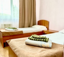Cтандарт 2х местный с двумя кроватями и доп местом в LooBeach SeaView