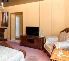 Номер люкс королевский в Пантера