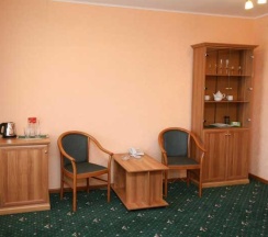 Номер стандарт улучшенный с 2 односпальными кроватями в Малахит