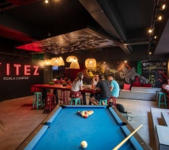 Двухместный номер Deluxe 2 отдельные кровати в Kitez Hotel & Bunkz - Hostel