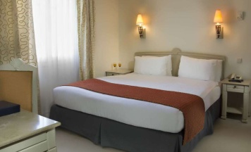 Люкс семейный с 2 комнатами с видом на бассейн в Concorde El Salam Sharm El Sheikh Front Hotel