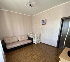 Коттедж улучшенный с 3 диванами в Курортный