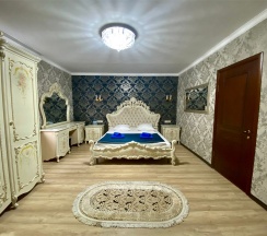 Делюкс в Версаль