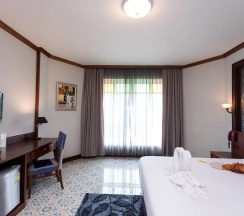 Одноместный номер Deluxe двуспальная кровать в Erawan Hotel