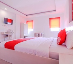 Двухместный номер Standard двуспальная кровать в OYO 1489 Simona Hotel