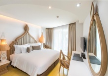 Номер Deluxe с балконом в Anajak Bangkok Hotel