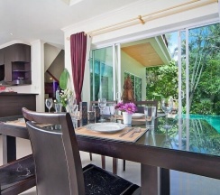 Двухместная вилла двуспальная кровать в Sun Paradise Villas Karon