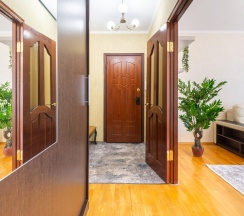 2-комнатные апартаменты люкс в ApartLux (АпартЛюкс) на улице Большая Спасская 8