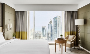 Двухместные апартаменты c 1 комнатой с балконом двуспальная кровать в Pullman Doha West Bay
