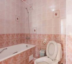 Коттедж с 6 комнатами с балконом и с красивым видом из окна в Дом пробуждения