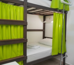 Женский четырехместный номер (Верхнее) в Sunny Sochi Hostel