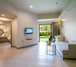 Люкс Premier с 2 комнатами в Krabi La Playa Resort