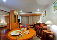 Люкс Executive c 1 комнатой с балконом в Admiral Suites Sukhumvit 22