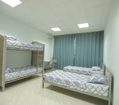 Кровать в общем номере (женский номер) в The Top Hostel