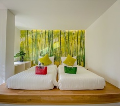 Двухместный семейный номер Deluxe с видом на горы в Sino House Phuket Hotel
