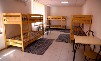 Кровать в общем номере в Колесо