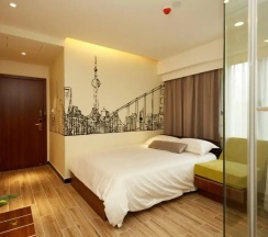 Двухместный номер No Window (двуспальная кровать) в Meego Qingwen Hotel