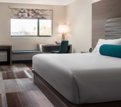 Четырёхместный номер Standard с видом на воду в Aloft Scottsdale