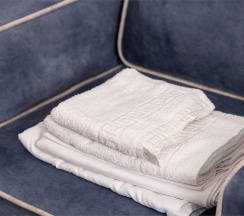 Двухкомнатный номер с двумя раздельными  кроватями в Великий Каспий