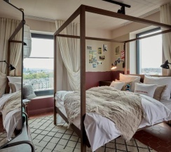 Двухместный номер Medium двуспальная кровать в 25hours Hotel Das Tour