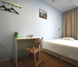 Двухместный номер с кроватью размера «king-size» в ID Hostel