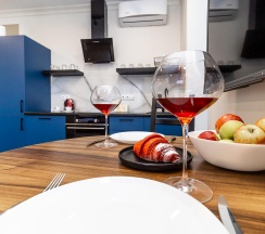 4-местные 1-комнатные апартаменты люкс в Gallery Apartments (Гэлари Апартментс)