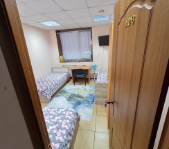 Трехместный номер с 3 односпальными кроватями в Хостел123