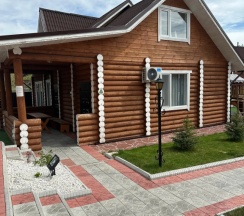 Шестиместный коттедж с 3 комнатами с видом на сад в SKALA eсohotel & restaurant