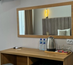 Двухместный номер Comfort Superior c 1 комнатой с балконом (двуспальная кровать) в Green land