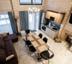 Дом из бруса с камином и баней из осины 4+2 в Snhaus