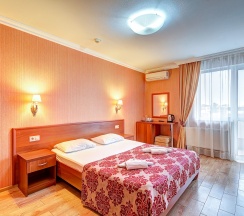 Улучшенный стандартный номер в Лэнсис