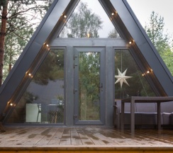A-Frame № 5 (оснащение дома, стоимость купели и бани см. Подробнее) в Les holidays