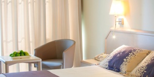 Пафос: Отель Louis Imperial Beach