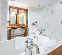 Двухместный номер Jacuzzi Deluxe с видом на океан двуспальная кровать в Silavadee Pool Spa Resort