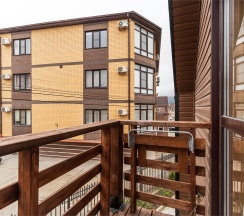 Улучшенный номер с двуспальной или двумя односпальными кроватями и балконом в Домус.море