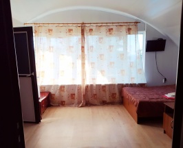 Комната стандарт с 2 односпальными кроватями (мансарда) в Надежда