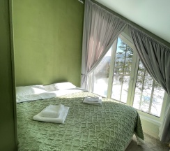 Дом с бассейном в Такой дом