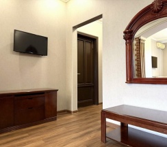 Люкс в Bridge hotel