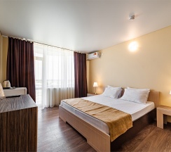 Стандартный номер с балконом на двух гостей и видом во двор (Корпус Б) в Оптимист