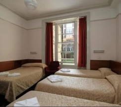 Трёхместный люкс в The Ridgemount Hotel