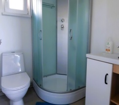 Трёхместный коттедж с красивым видом из окна в Тепло