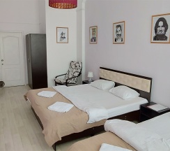 Трехместный номер №506 в Bla Bla Hostel