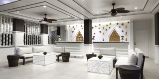 Карон: Курортный отель Chanalai Flora Resort Kata Beach