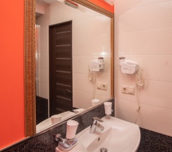 Люкс 2-х комнатный 2-х местный с большой кроватью в Жемчуг