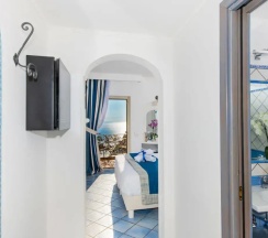 Двухместный номер Deluxe Seaview (двуспальная кровать) в Positano Art Hotel Pasitea