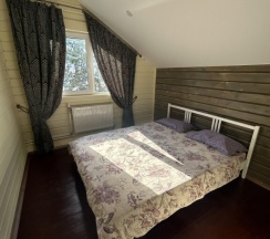 Коттедж Дуплекс с красивым видом из окна в Брусничный коттедж