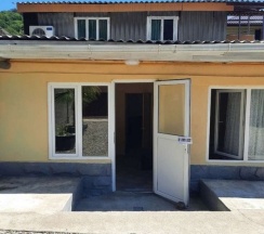 Коттедж с красивым видом из окна в Соло